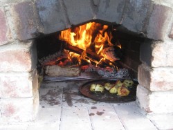 Pizza oven and outdoor cooking areas